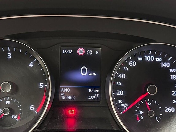 Volkswagen Passat Alltrack 10 of 19