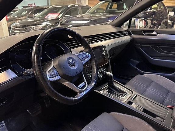 Volkswagen Passat Alltrack 17 of 19