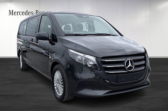 Mercedes-Benz eVito Tourer 3 of 5