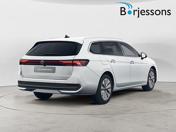 Volkswagen Passat 5 of 5