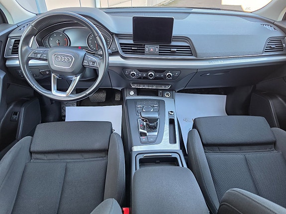 Audi Q5 8 of 12