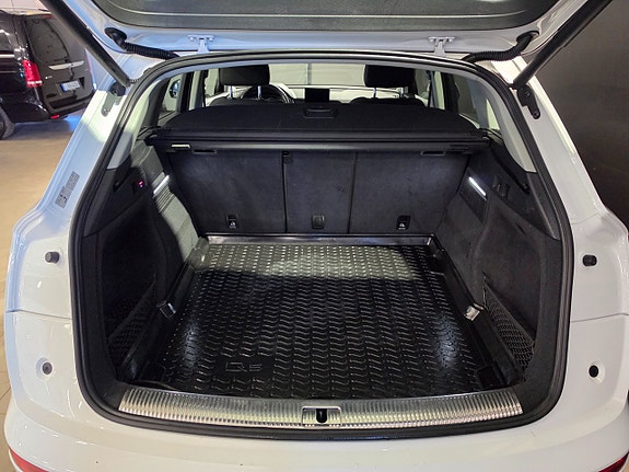 Audi Q5 12 of 12