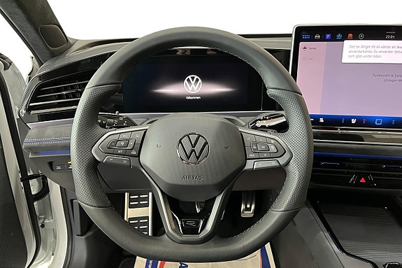 Volkswagen Passat 9 of 13