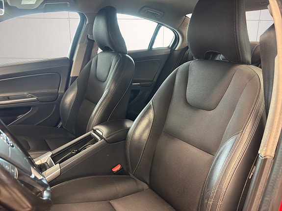 Volvo S60 10 of 26