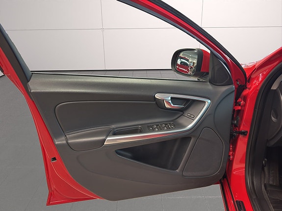 Volvo S60 16 of 26