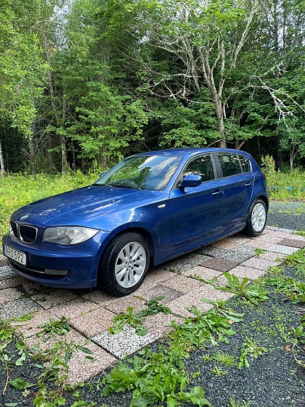 BMW 120d 4 of 5
