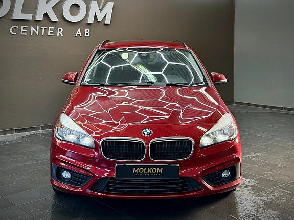 BMW 218 2 of 16