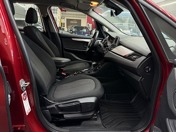 BMW 218 15 of 16