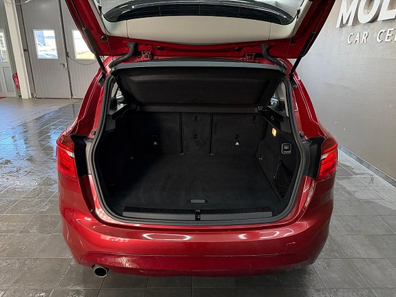 BMW 218 13 of 16