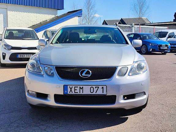 Lexus GS300 2 of 5