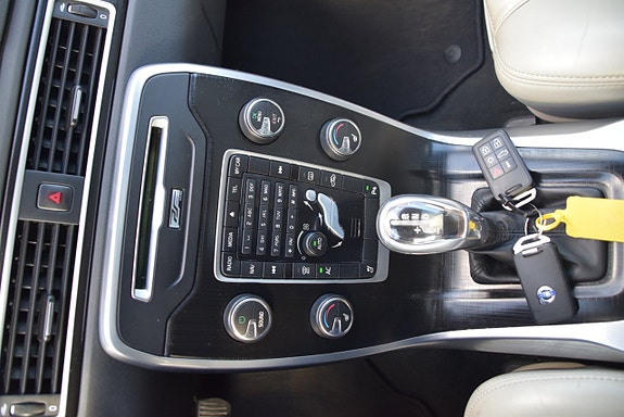 Volvo V70 17 of 25