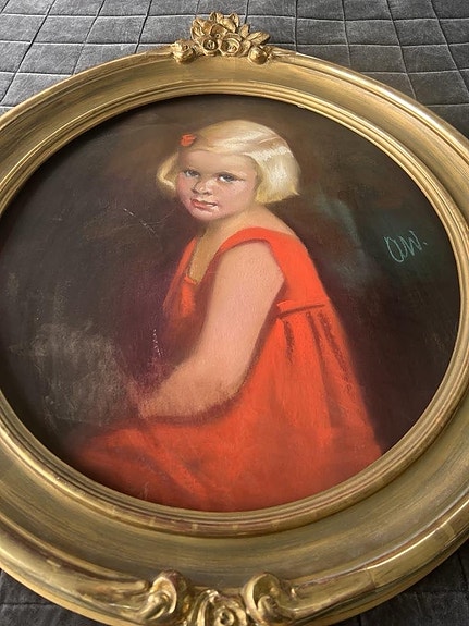 Signerad målning av Anna Wrangel porträtt flicka tavla rund guldram