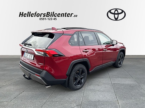 Toyota RAV4 18 of 29