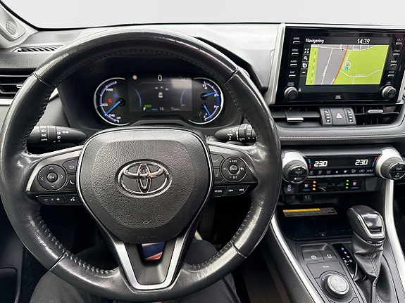 Toyota RAV4 9 of 29