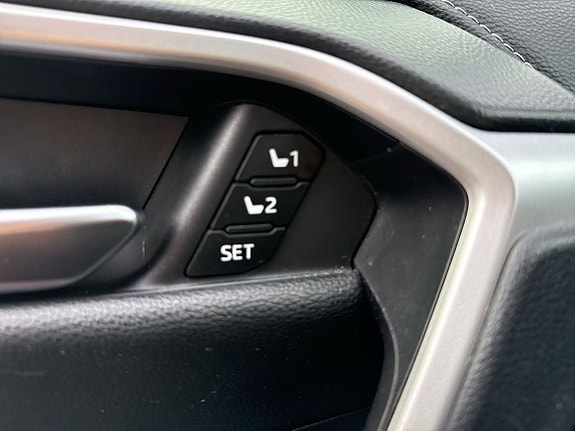 Toyota RAV4 27 of 29