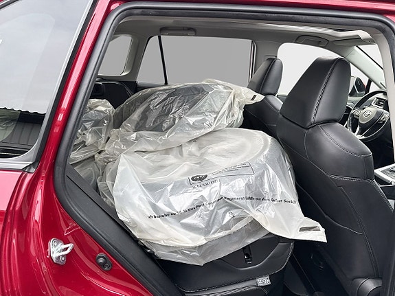 Toyota RAV4 7 of 29