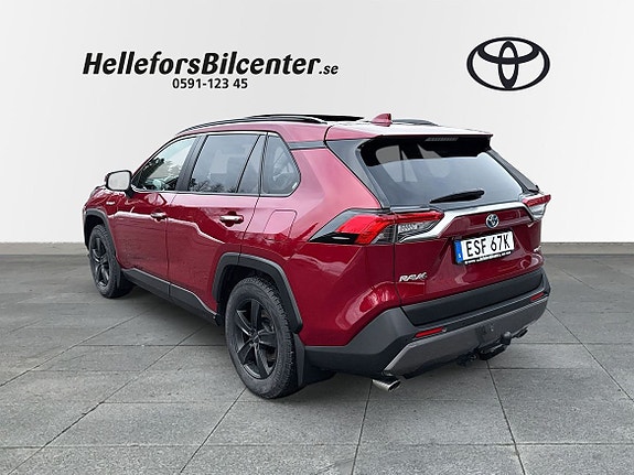 Toyota RAV4 2 of 5