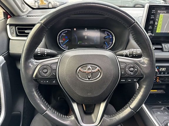 Toyota RAV4 13 of 29