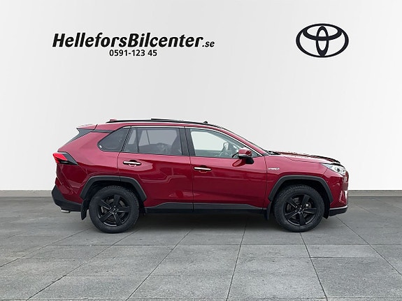 Toyota RAV4 17 of 29