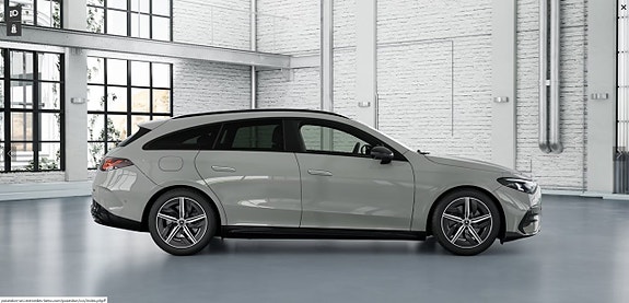 Mercedes-Benz CLA350 2 of 5