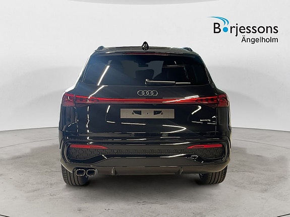 Audi Q5 4 of 5