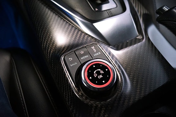 Nissan GT-R 21 of 28