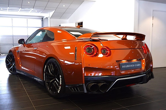 Nissan GT-R 10 of 28