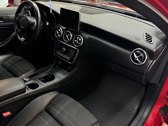 Mercedes-Benz A180 8 of 16