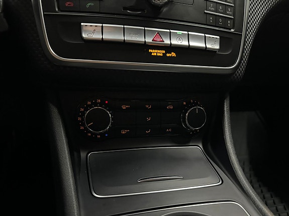 Mercedes-Benz A180 13 of 16