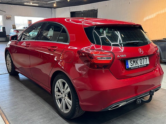 Mercedes-Benz A180 4 of 5