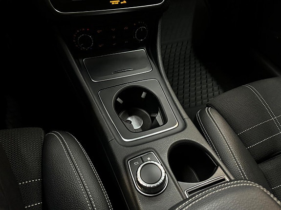 Mercedes-Benz A180 14 of 16