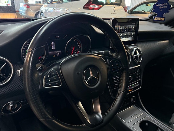 Mercedes-Benz A180 9 of 16