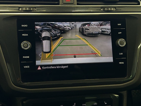 Volkswagen Tiguan 19 of 25