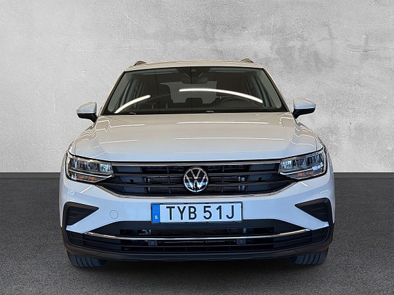 Volkswagen Tiguan 8 of 25
