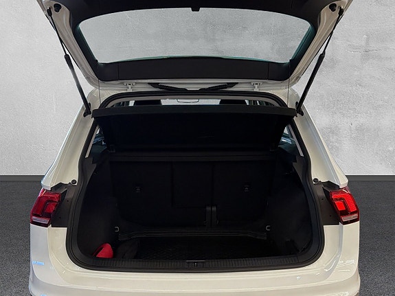 Volkswagen Tiguan 9 of 25