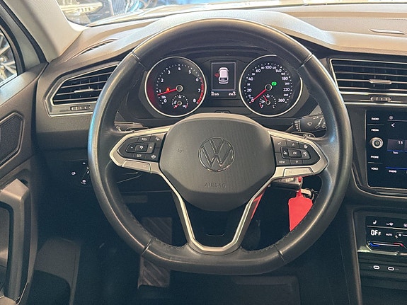 Volkswagen Tiguan 15 of 25