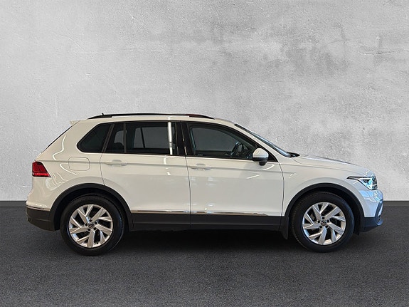 Volkswagen Tiguan 6 of 25