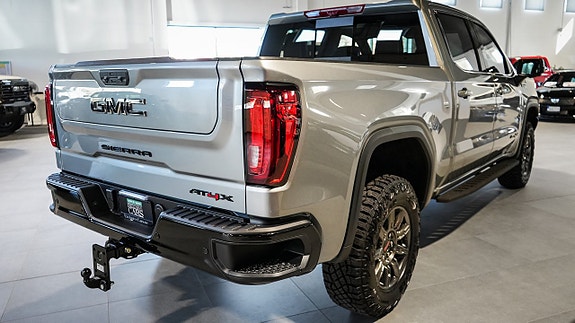 GMC Sierra 4 of 30