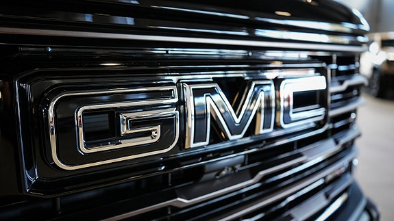 GMC Sierra 7 of 30