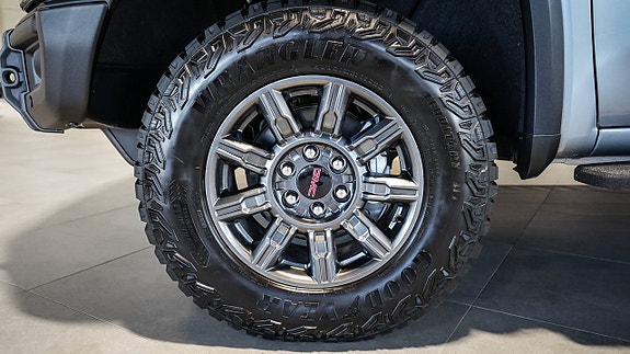 GMC Sierra 15 of 30
