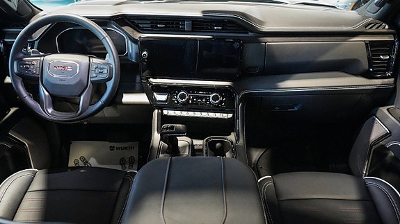 GMC Sierra 19 of 30