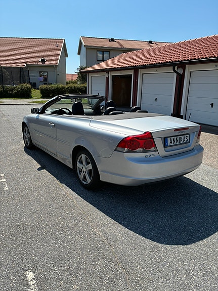 Volvo C70 4 of 5