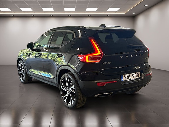 Volvo XC40 3 of 25