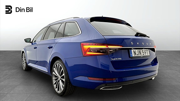 Skoda Superb 3 of 5