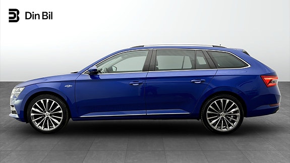 Skoda Superb 2 of 5