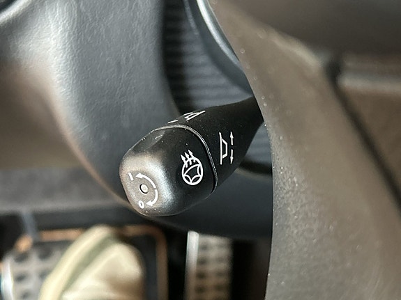 Mercedes-Benz G350 22 of 27