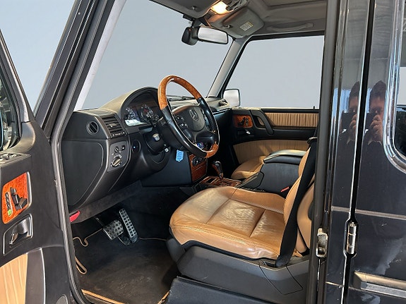 Mercedes-Benz G350 7 of 27