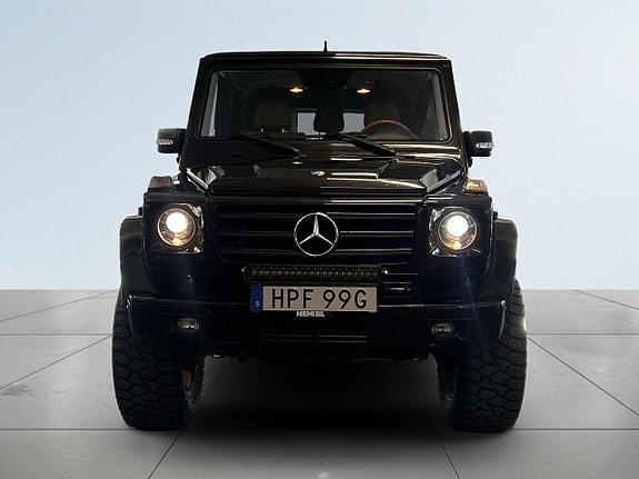 Mercedes-Benz G350 2 of 5