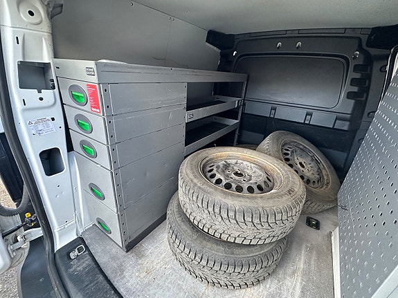 Volkswagen Caddy 9 of 12