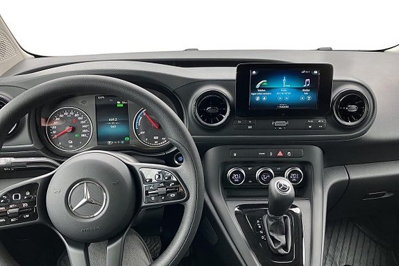 Mercedes-Benz eCitan 10 of 14